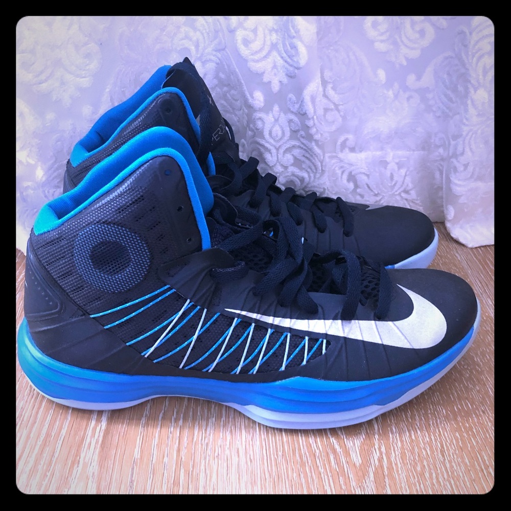 Men’s Nike hyperdunk sneakers